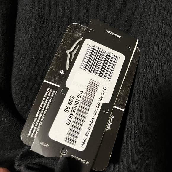 Brand New with tags maple leafs sweater - Picture 3 of 5